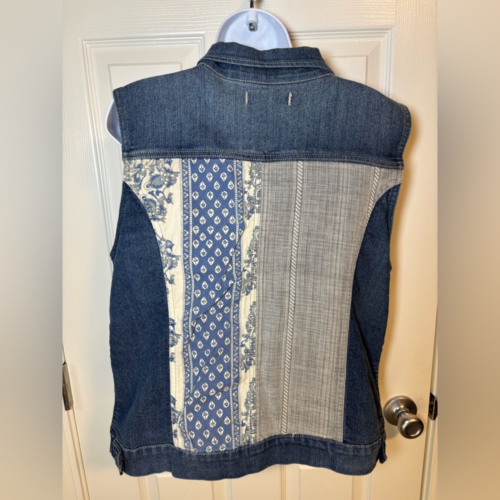 Navy denim vest with fabric details on the back by Vintage America Nine West-LG